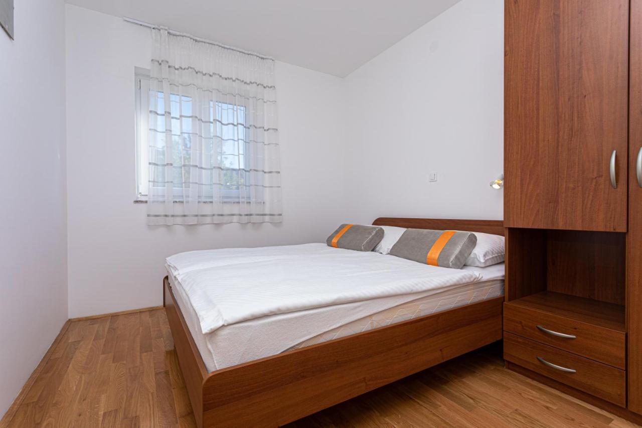 באסקה Apartments Crnekovic Jasna מראה חיצוני תמונה