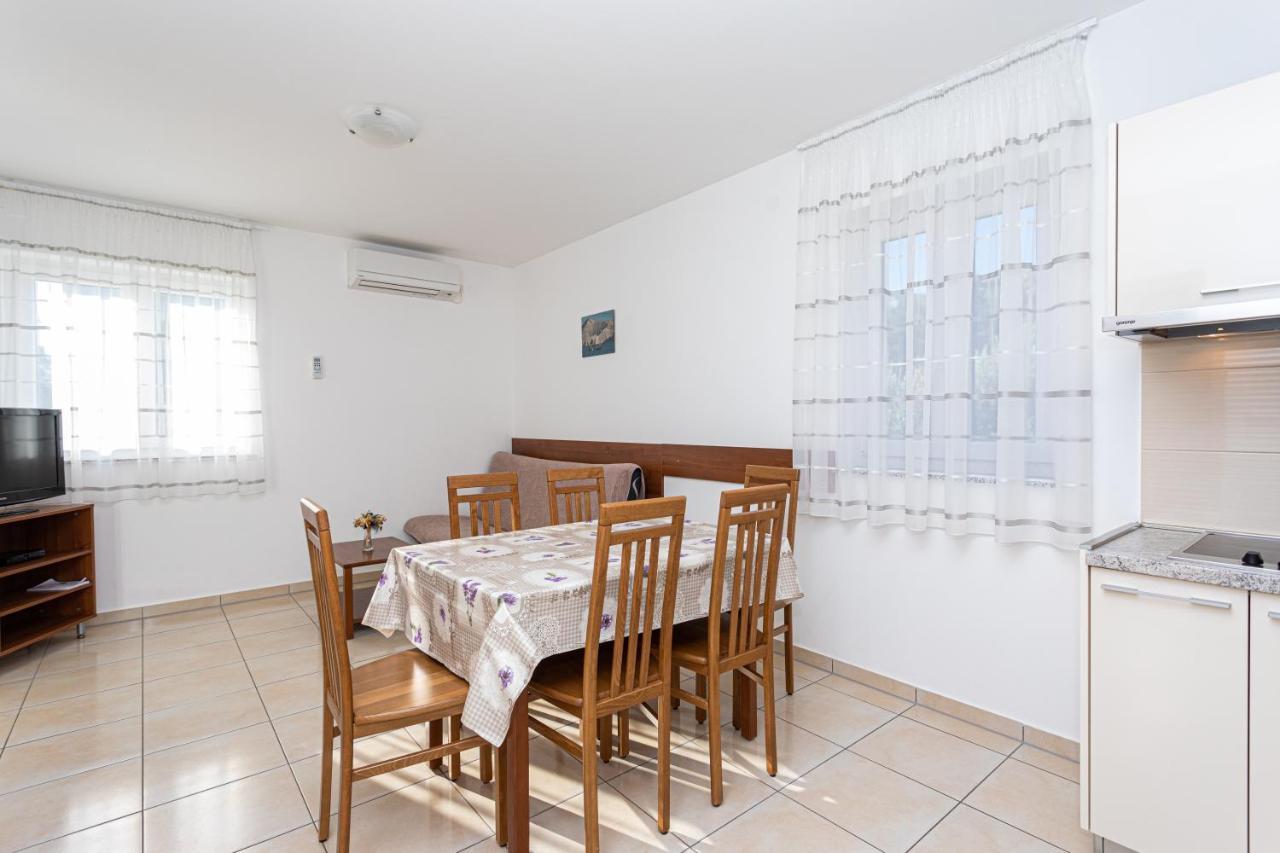 באסקה Apartments Crnekovic Jasna מראה חיצוני תמונה